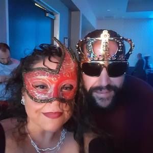 Meet your Posher, Leslie